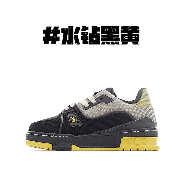 Louis Vuitton LV Trainer Noir Blanc tige en Mesh-Suede superposée plaque Monogram bride sneakers lifestyle 5