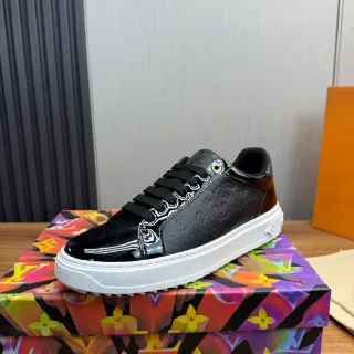 Louis Vuitton LV Trainer Negro Blanco Monogram Cuero Brillante Patent Punta Lifestyle Sneakers