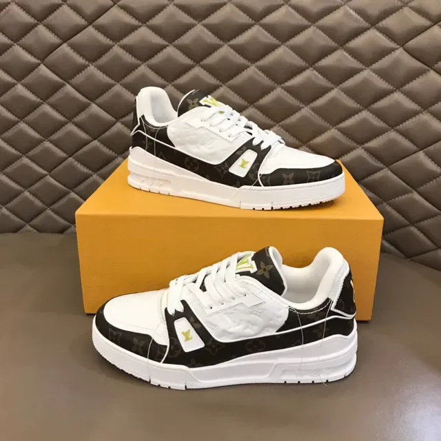 لويس فيتون LV Trainer حذاء رياضي بني أبيض مونوغرام قماش جلد ألواح أسلوب حياة 6