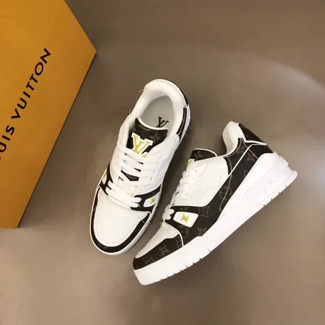 لويس فيتون LV Trainer حذاء رياضي بني أبيض مونوغرام قماش جلد ألواح أسلوب حياة 8