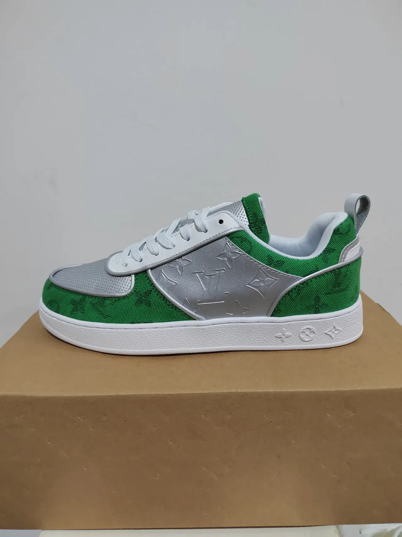 Louis Vuitton LV Trainer Green Silver Monogram Jacquard Metallic Leather Lifestyle Sneakers 3