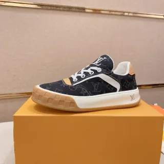 Louis Vuitton LV Trainer Navy Beige Monogrammed Denim Upper White Side Stripe Zapatillas Lifestyle