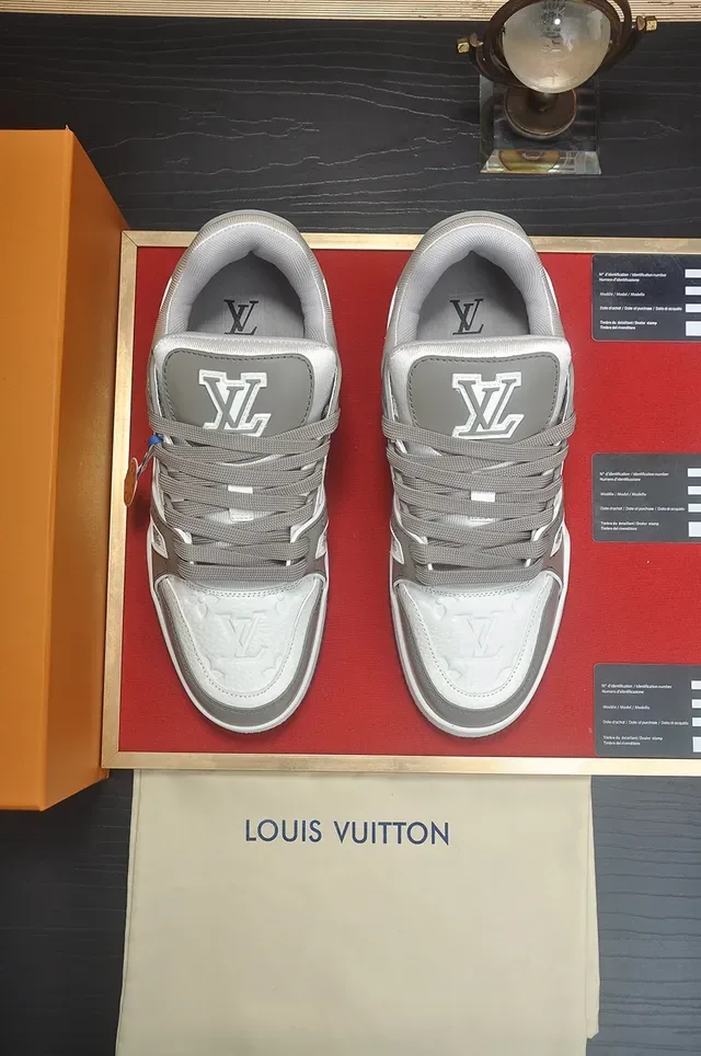 Louis Vuitton LV Trainer সাদা ধূসর চাঙ্কি লেয়ার্ড মিডসোল ডুয়াল স্ট্র্যাপ বন্ধ লাইফস্টাইল স্নিকার্স 5