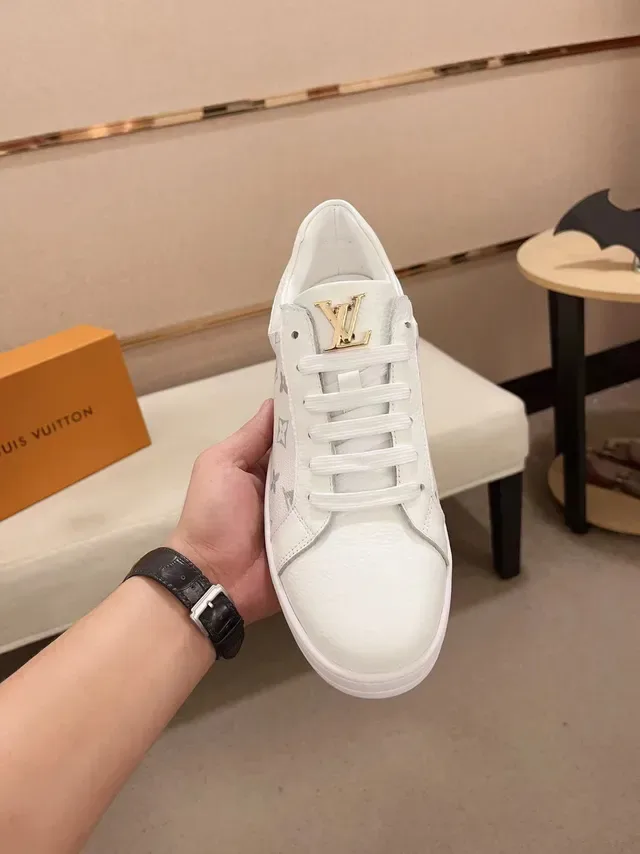 Louis Vuitton LV Trainer Chaussures Lifestyle Blanches Grises Monogram Toile Cuir Embout 2