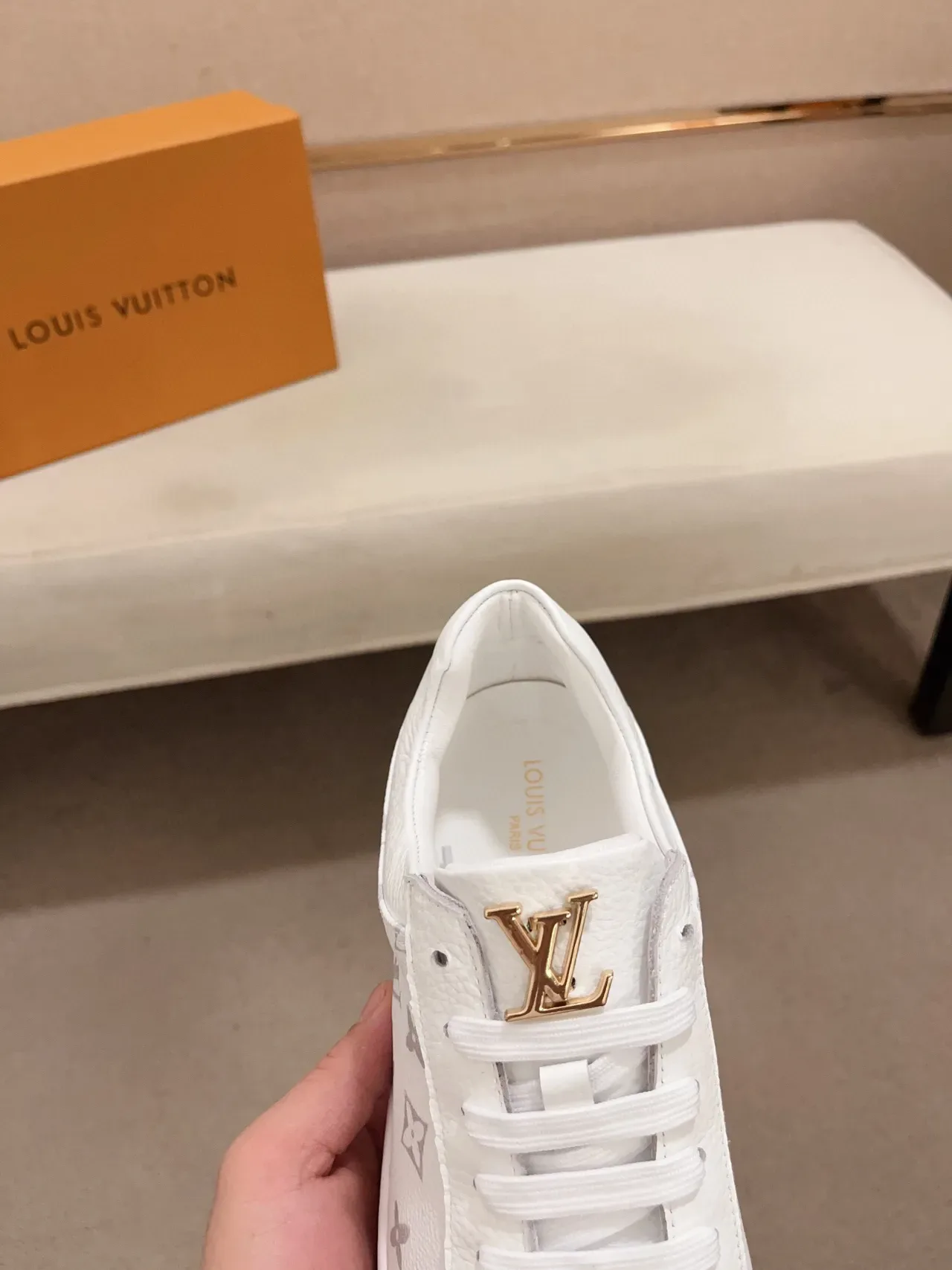 Louis Vuitton LV Trainer Chaussures Lifestyle Blanches Grises Monogram Toile Cuir Embout 6