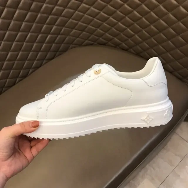 Louis Vuitton LV Trainer White Green Leather Upper Circular Monogram Lifestyle Sneakers 3