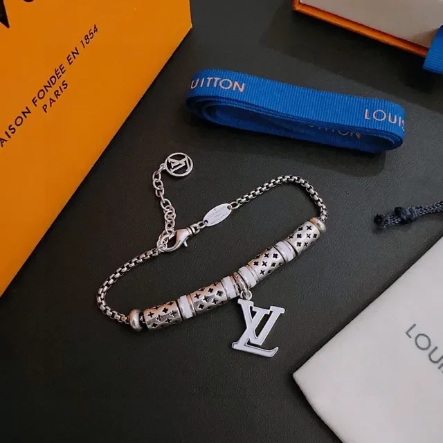 Louis Vuitton Monogram Beads Silver-Tone and White Enamel Bracelet 3