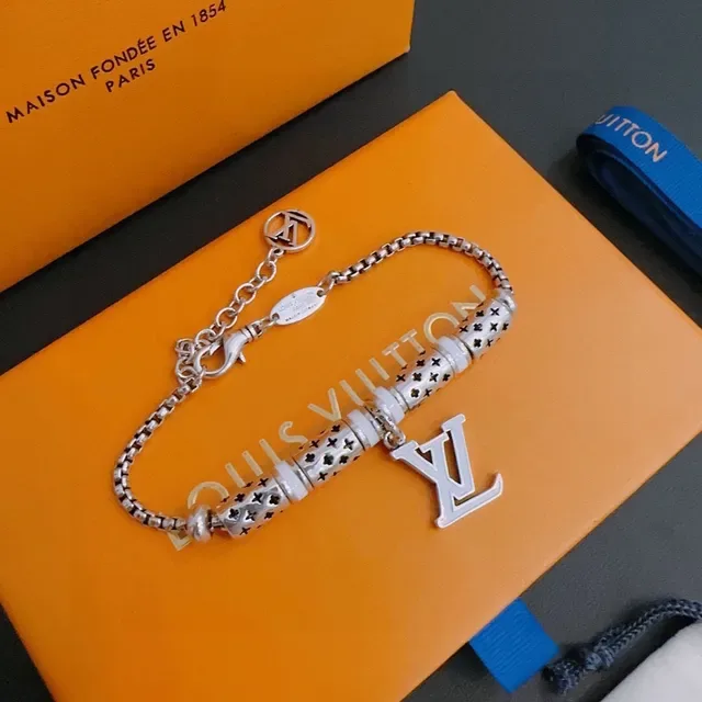 Louis Vuitton Monogram Beads Silver-Tone and White Enamel Bracelet 8