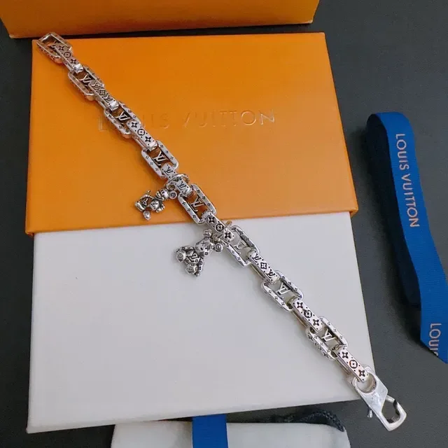 Louis Vuitton Monogram Chain Silver Blue Chunky Link Engraved Bracelet 5