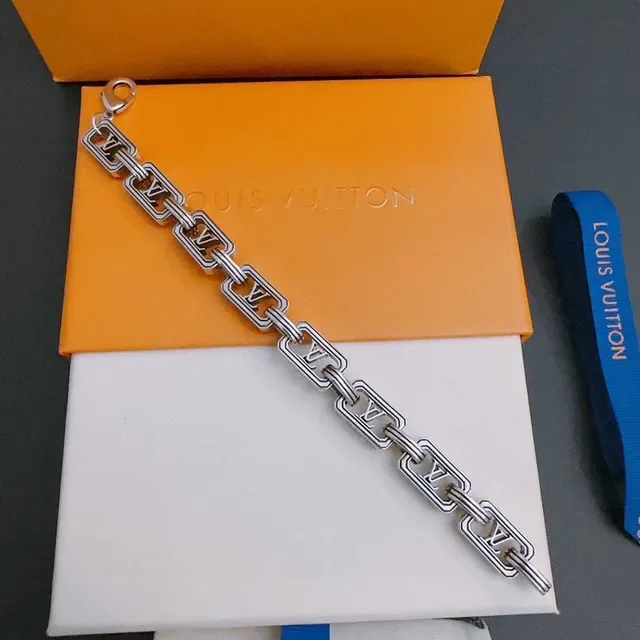 Louis Vuitton Monogram Cutout Link Bracelet 3