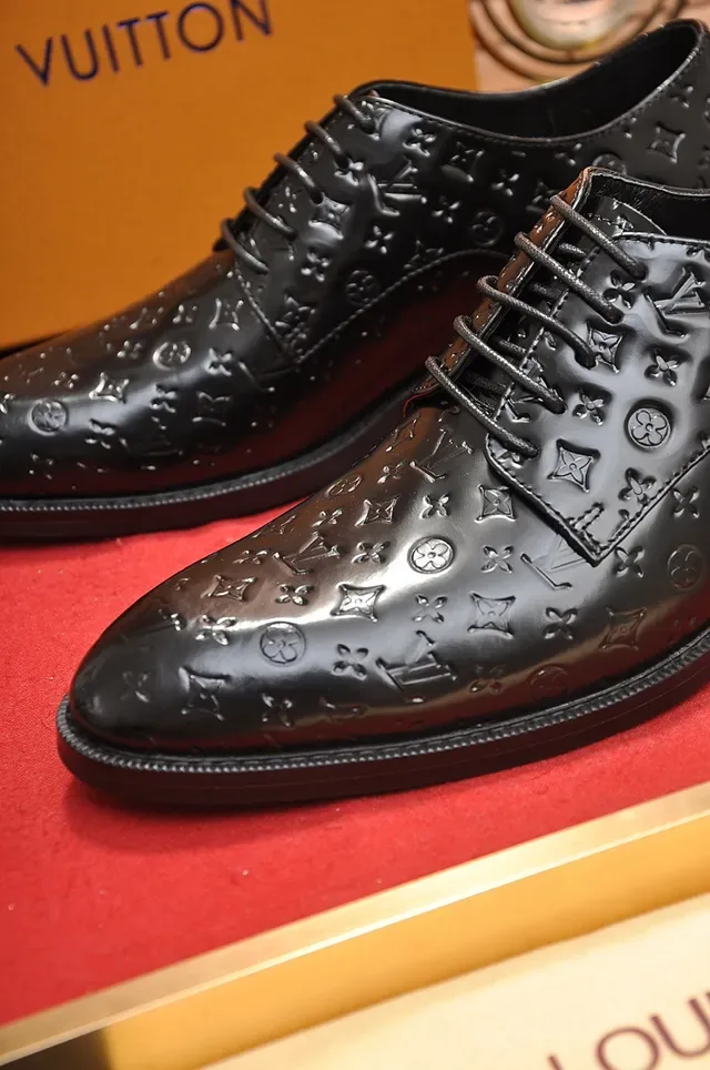 Louis Vuitton Monogram-Embossed Black Cap-Toe Oxford Shoes 2