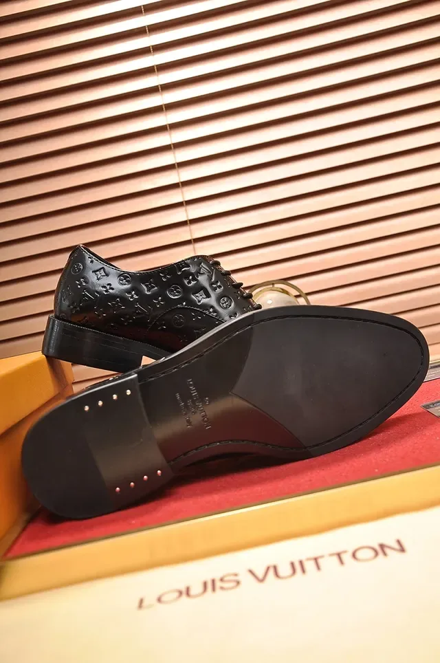 Louis Vuitton Monogram-Embossed Black Cap-Toe Oxford Shoes 3