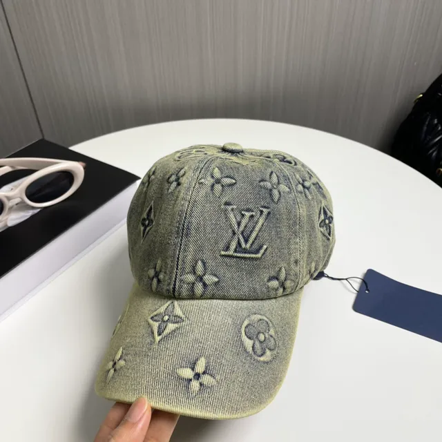 Louis Vuitton Casquette de béisbol en denim lavé olive brodée Monogram 3