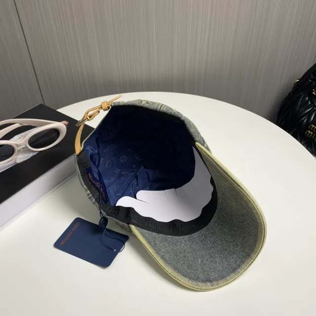 Louis Vuitton Casquette de béisbol en denim lavé olive brodée Monogram 5