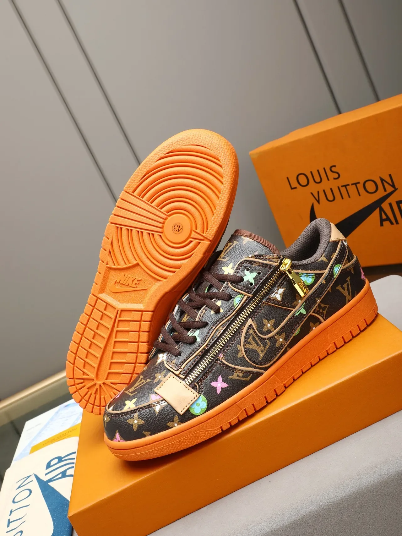 Louis Vuitton Sneakers Lifestyle Monogram Floral à Fermeture Éclair Low-Top 4