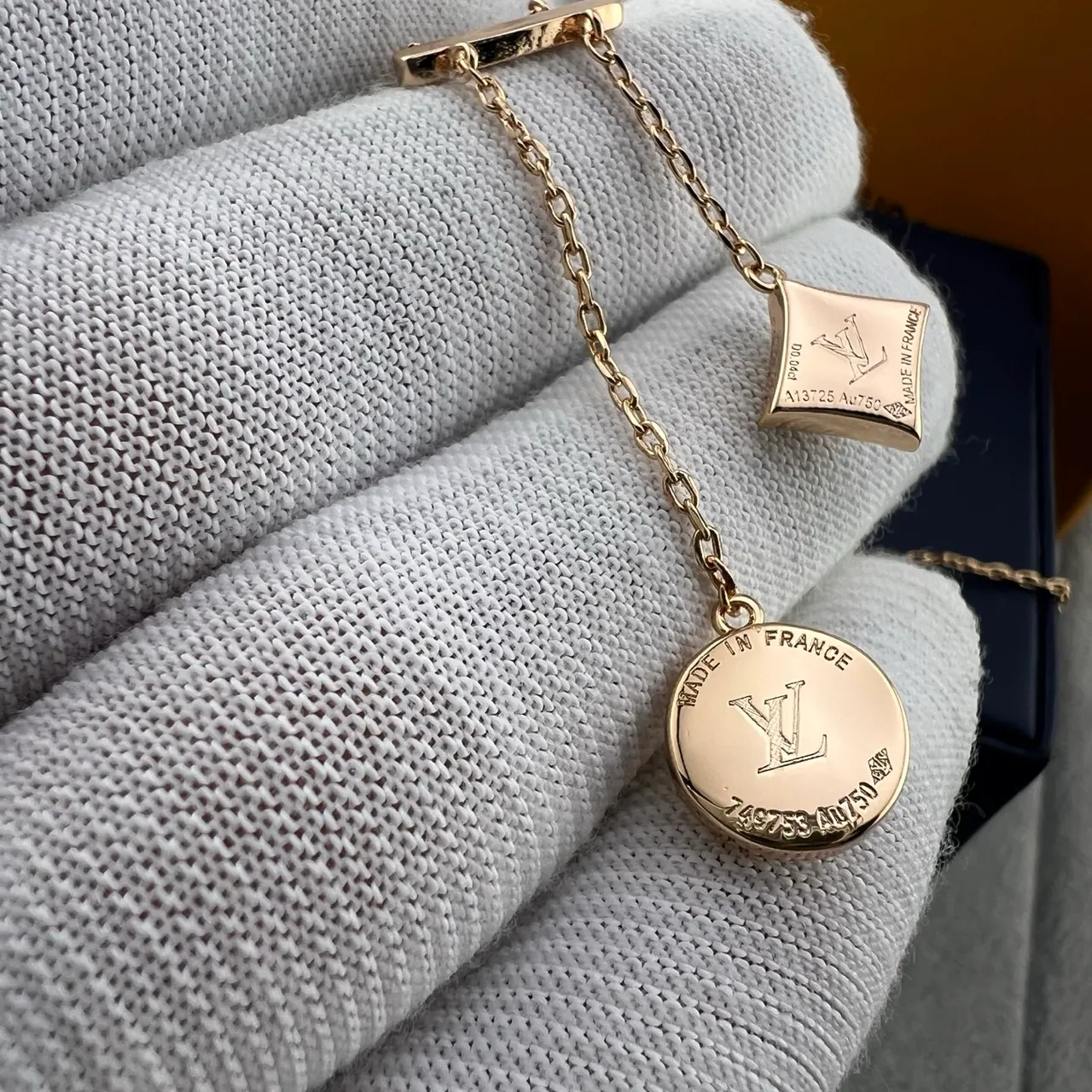 Louis Vuitton Monogram Flower and T-Bar Gold Silver Floral Quatrefoil Pendants Rectangular Pavé Necklace 2