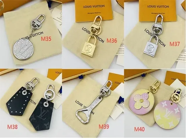 Louis Vuitton Monogram Flower Charm Keychain Brooches 3