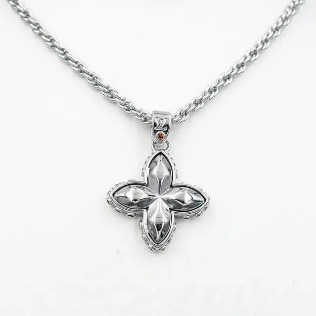 Louis Vuitton Monogram Flower Silver Gold Four-Petal Floral Pendant Rope Chain Necklace 3