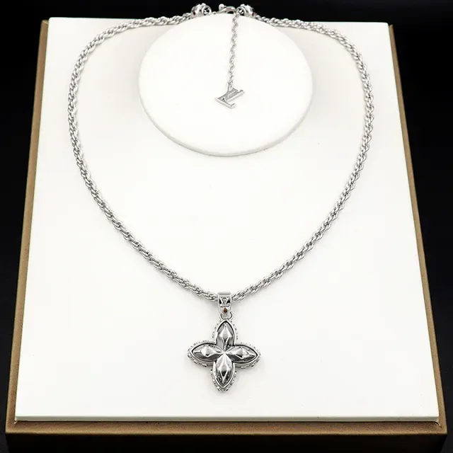 Louis Vuitton Monogram Flower Silver Gold Four-Petal Floral Pendant Rope Chain Necklace 5