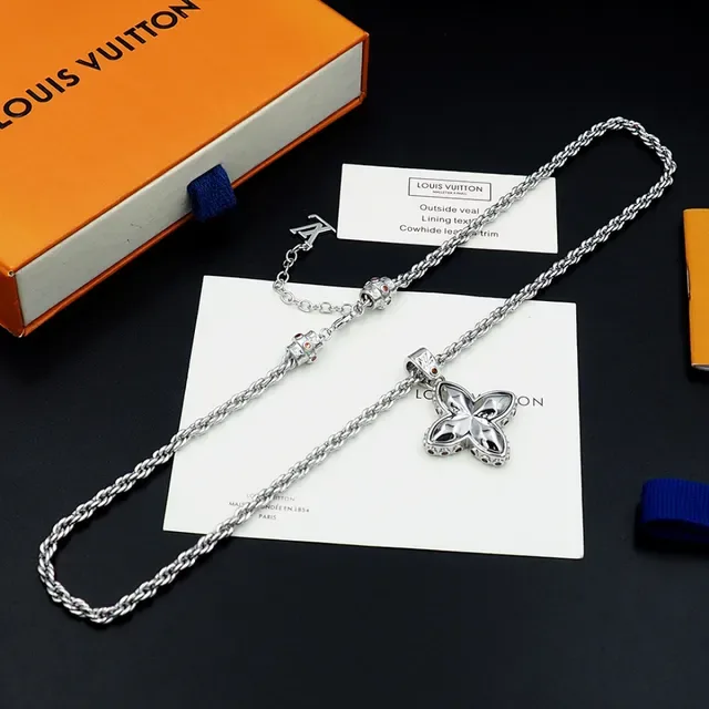 Louis Vuitton Monogram Flower Silver Gold Four-Petal Floral Pendant Rope Chain Necklace 9