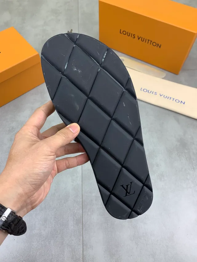 Louis Vuitton Monogram Patent Green and Black Slipper 2