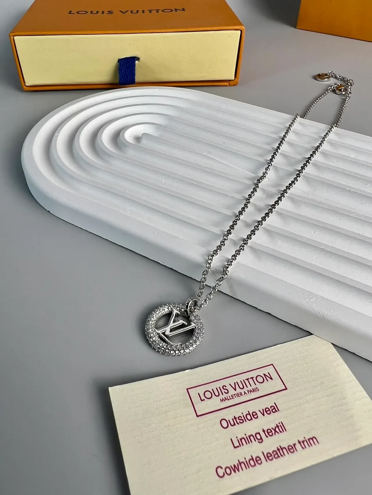Louis Vuitton Monogram Pavé Circle Pendant Necklace 3