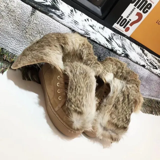 Louis Vuitton Monogram Bottes de Neige à Plateforme avec Bordure en Daim 5