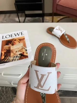 Louis Vuitton Monogram Thong Sandal Blanc Brun Sandales Casual 6