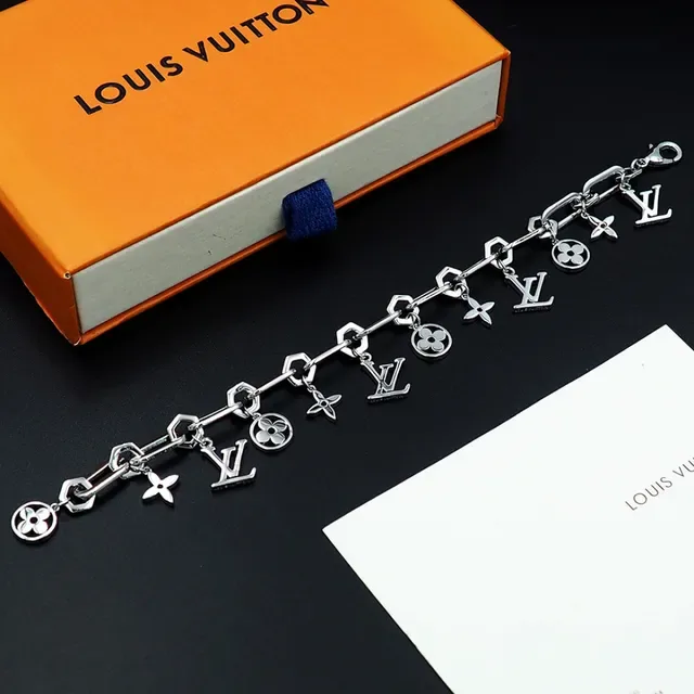 Louis Vuitton Monogram World Tour Silver Chunky Link Chain Dangling Charms Bracelet 4