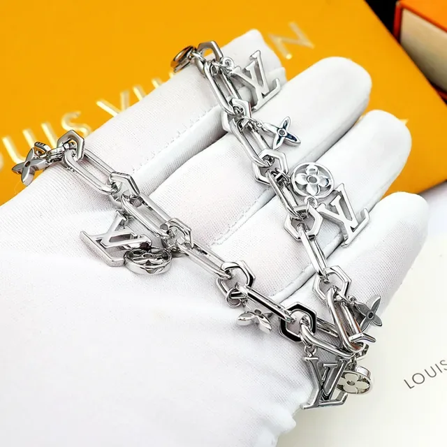 Louis Vuitton Monogram World Tour Silver Chunky Link Chain Dangling Charms Bracelet 6