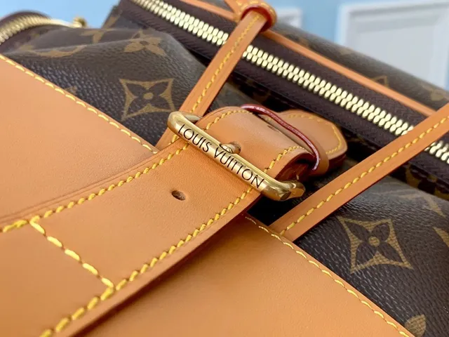 Louis Vuitton Montaigne Marron Beige Monogramme Toile Marron Bords de Cuero Sac à dos Casual 10