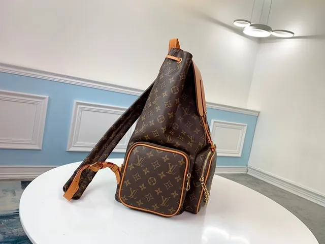Louis Vuitton Montaigne Marron Beige Monogramme Toile Marron Bords de Cuero Sac à dos Casual 13