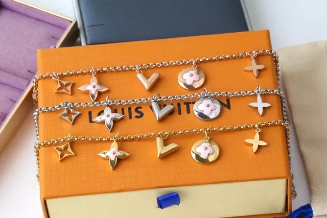 Louis Vuitton Multi-Charm Bracelet Gold Pink Chain Pendant Bracelet 4