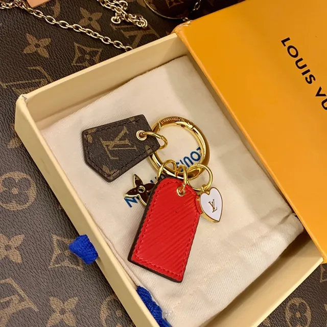 Louis Vuitton Multi-Tag Key Holder بني أحمر Monogram Canvas Epi Leather Handbag 2
