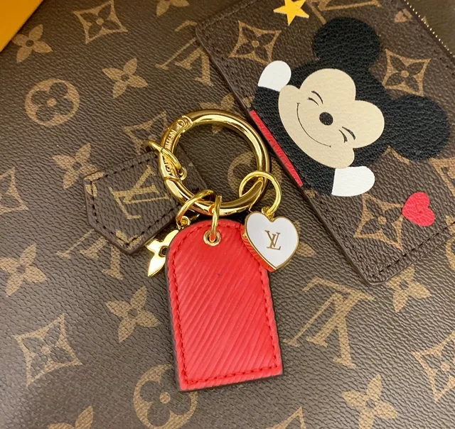Louis Vuitton Multi-Tag Key Holder بني أحمر Monogram Canvas Epi Leather Handbag 4