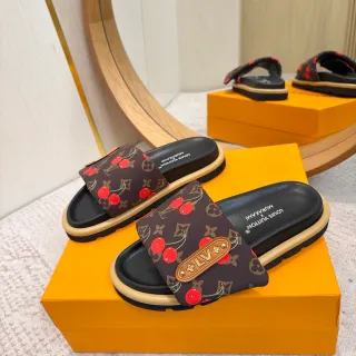Louis Vuitton Murakami x भूरा लाल मोनोग्राम कैनवास चेरी प्रिंट स्लिपर्स