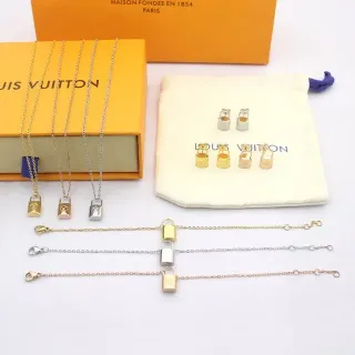Louis Vuitton Padlock Gold Silver Lock-Shaped Pendants Chain-Link Construction Necklace