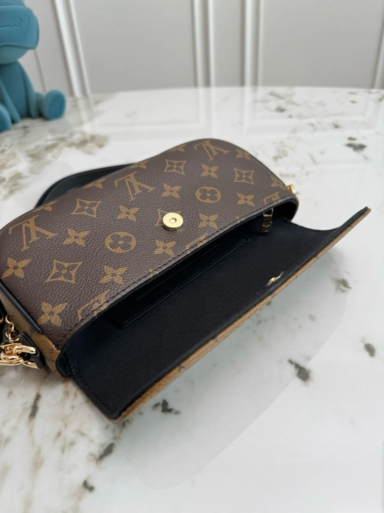 Louis Vuitton Pochette Metis Marron Beige Deux Tons Monogramme Toile Fermeture à rabat supérieur Sac messager 3