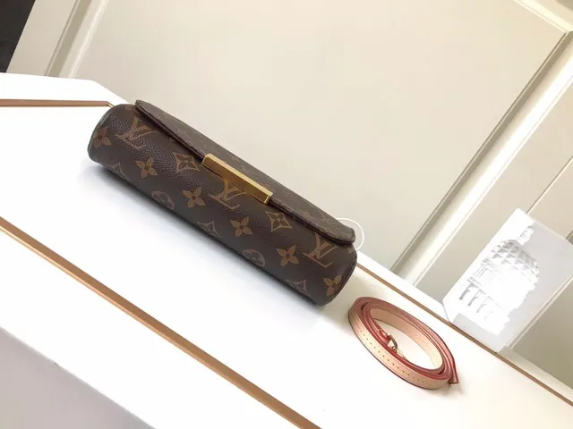 Louis Vuitton Pochette Metis Marron Doré Monogram Toile Enduite Turn-Lock Chaîne Sac 6