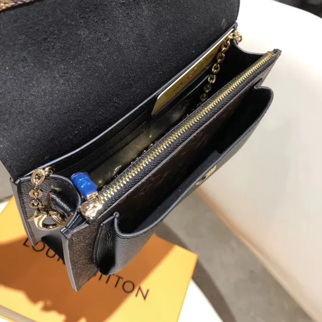 Louis Vuitton Pochette Metis Marron Rouge Monogramme Toile Cuir Contraste Chaîne Sac 5