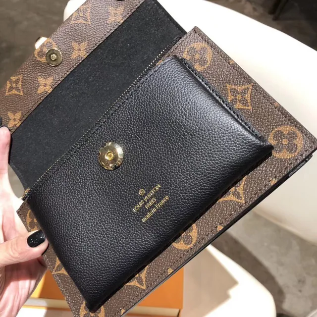 Louis Vuitton Pochette Metis Marron Rouge Monogramme Toile Cuir Contraste Chaîne Sac 7