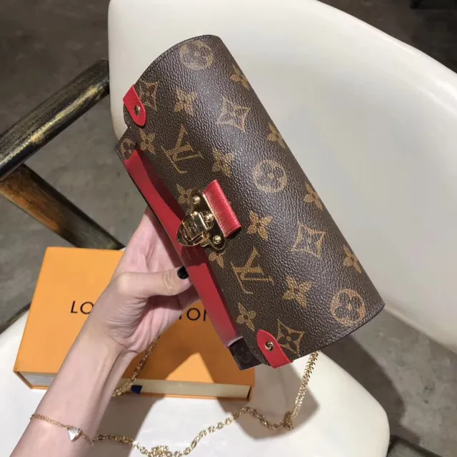 Louis Vuitton Pochette Metis Marron Rouge Monogramme Toile Cuir Contraste Chaîne Sac 17
