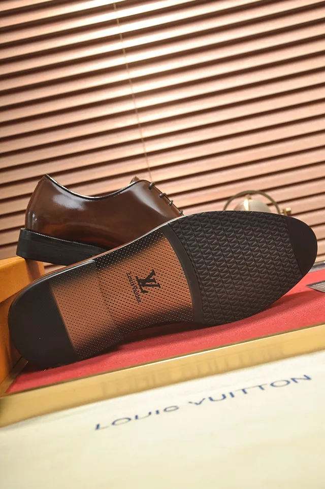 Louis Vuitton Chaussures Oxford en cuir marron poli 3