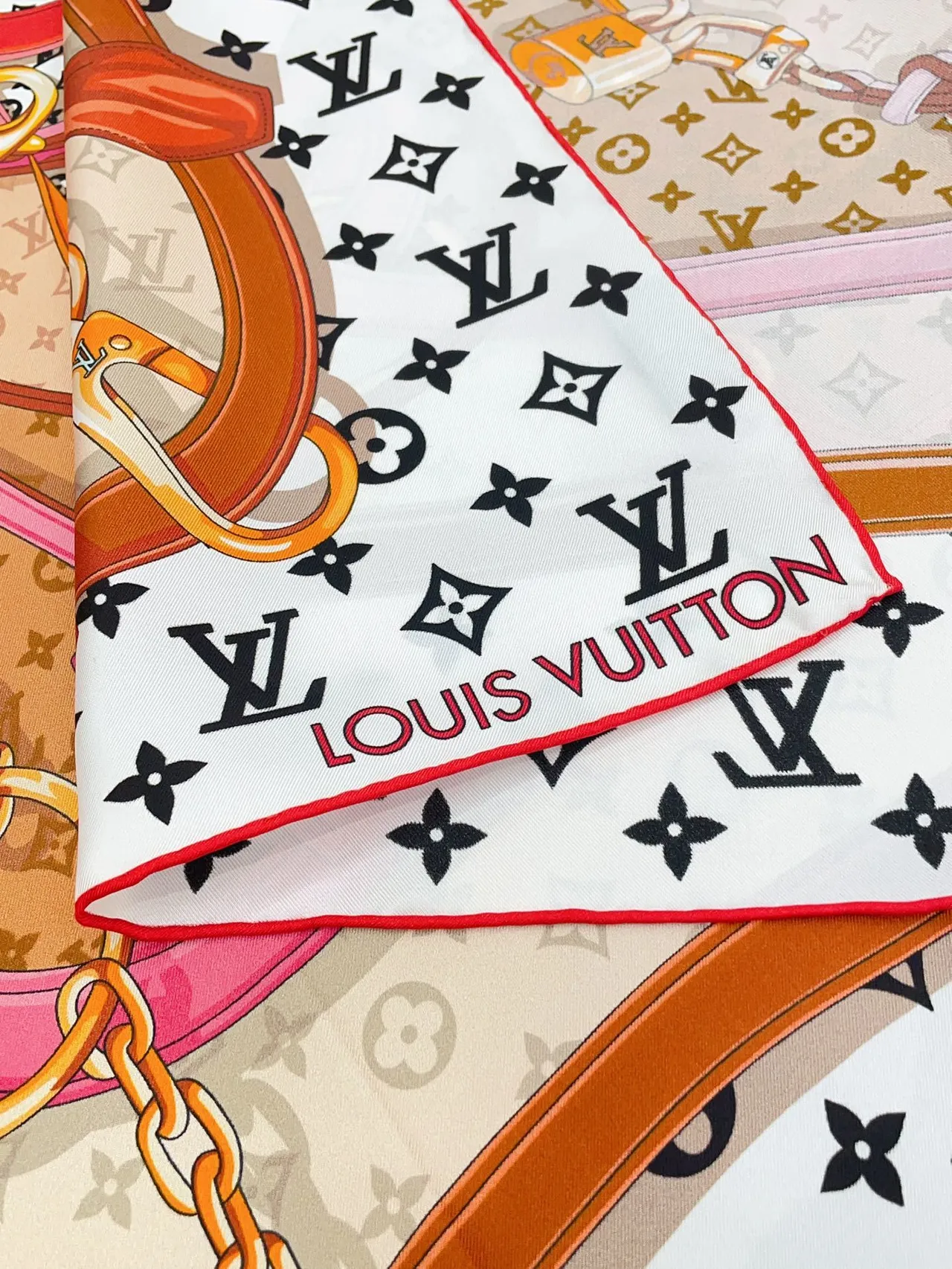Louis Vuitton Lenço de Seda Motivo de Hardware Impresso para Bolsa 7