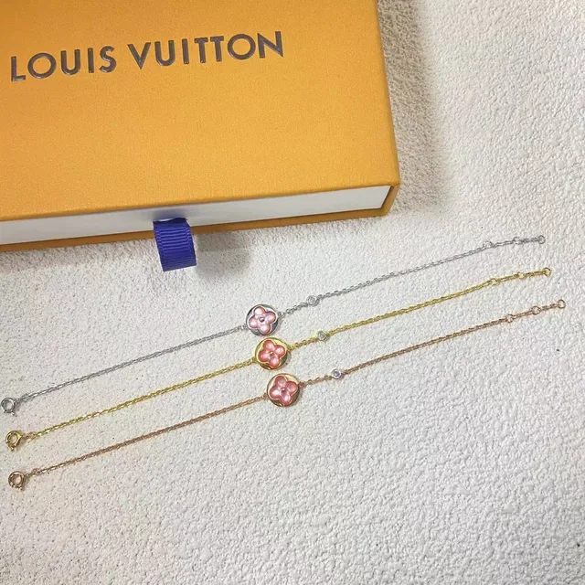 Louis Vuitton Quatre Fleurs Red Gold Enamel Floral Charm Thin Chain Bracelet 2