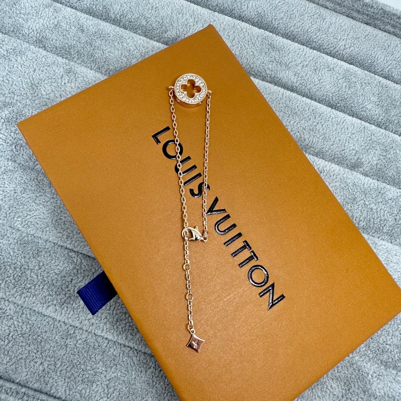 Louis Vuitton Quatrefoil Pavé Crystal Chain Necklaces 6