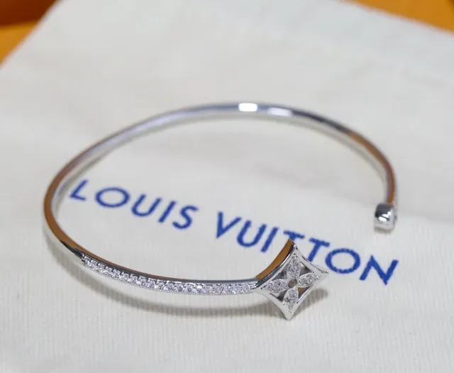 Louis Vuitton Quatrefoil Pavé Diamond Gold Tone Open Bangle Bracelet 2