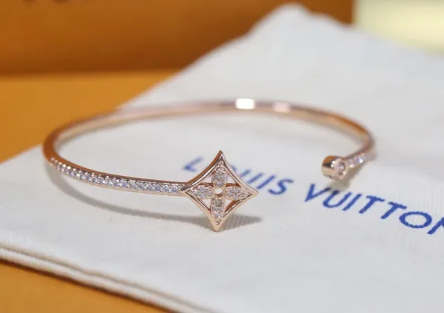 Louis Vuitton Quatrefoil Pavé Diamond Gold Tone Open Bangle Bracelet 7