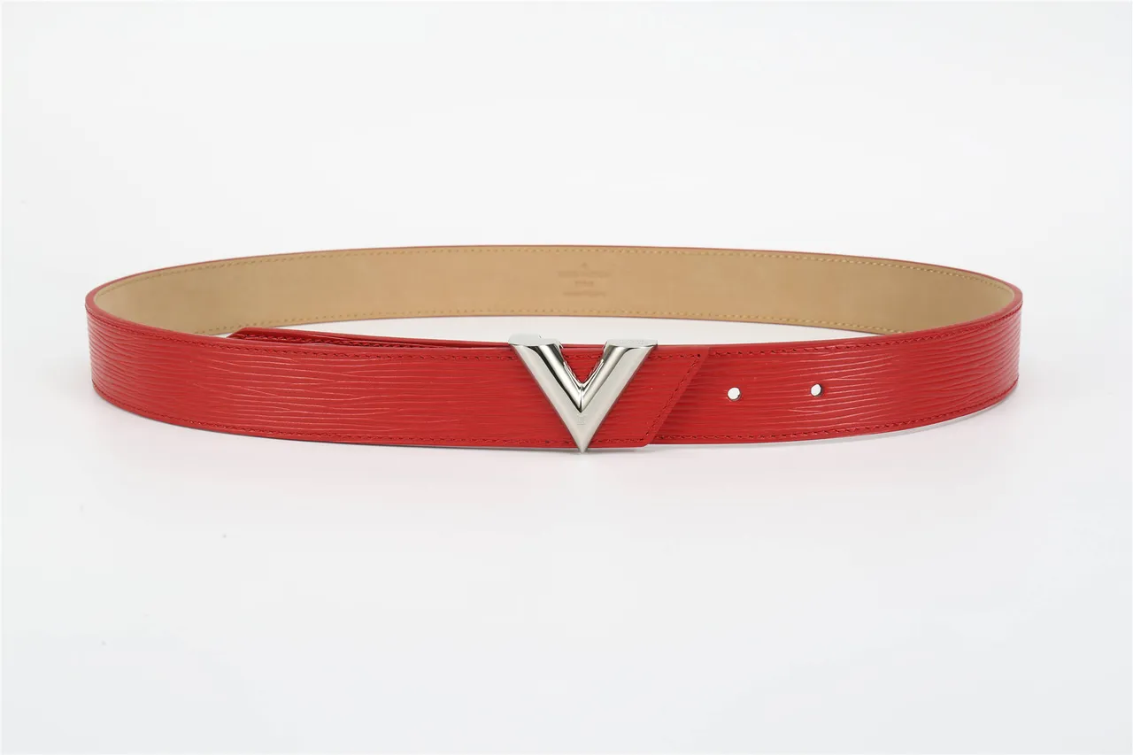 Louis Vuitton লাল রূপালী টেক্সচার্ড পলিশড V-শেপড বাকেল লেদার বেল্ট 8