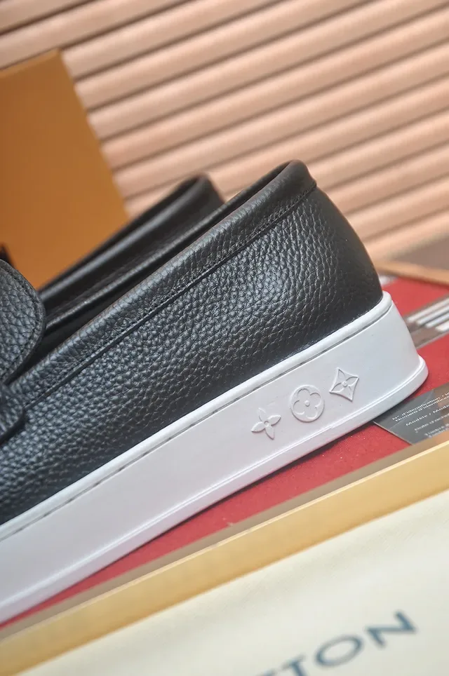 Louis Vuitton Run Away Black White Pebbled Leather Gold-Tone LV Logo Strap Loafer 2